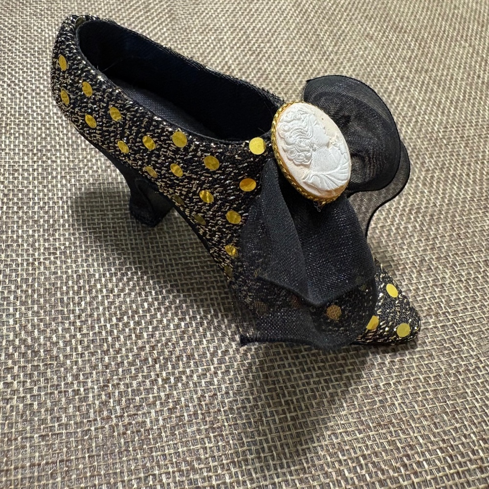 Gift Link Shoe-1999 Polka Dot with Pendant